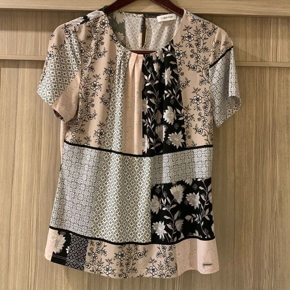 CALVIN KLEIN, blouse, short sleeve, button back., large - Picture 1 of 9